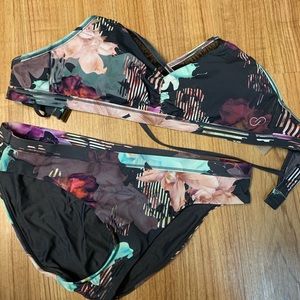 Like new Calia women’s tie back swim set size small